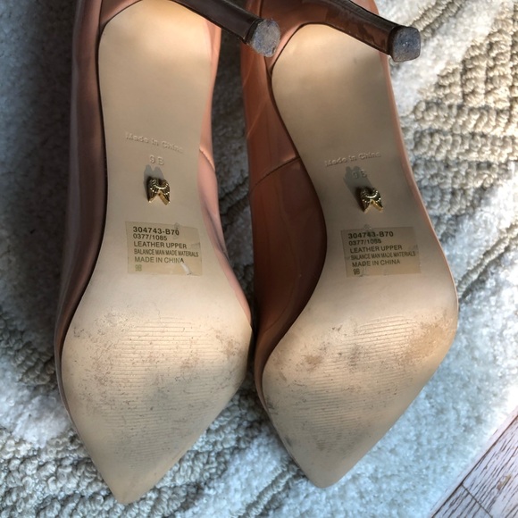 Victoria’s Secrets patent leather pumps - Picture 4 of 5